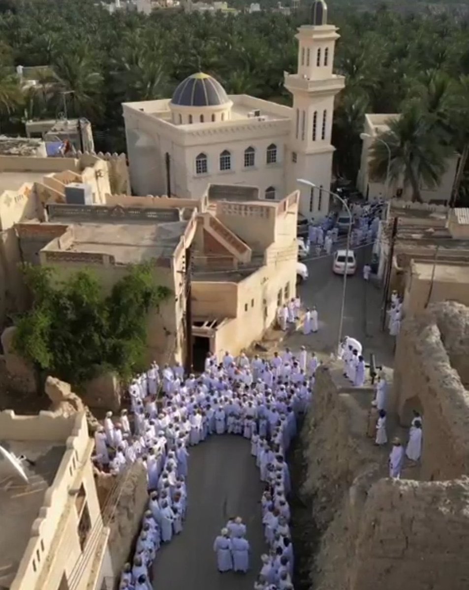 Arabbeau's tweet photo. Eid footage from Oman https://t.co/zhEqdBucyq