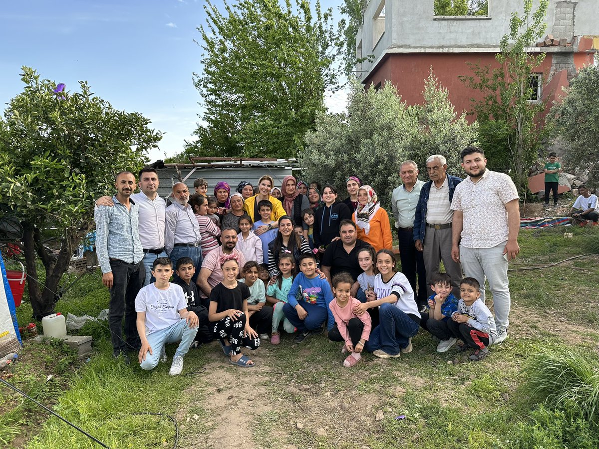 Unutma, unutturma… 

youtu.be/2kWNpF0mOhY <a href="/Fullyaozturk/">Fulya Öztürk</a> <a href="/cnnturk/">CNN TÜRK</a>