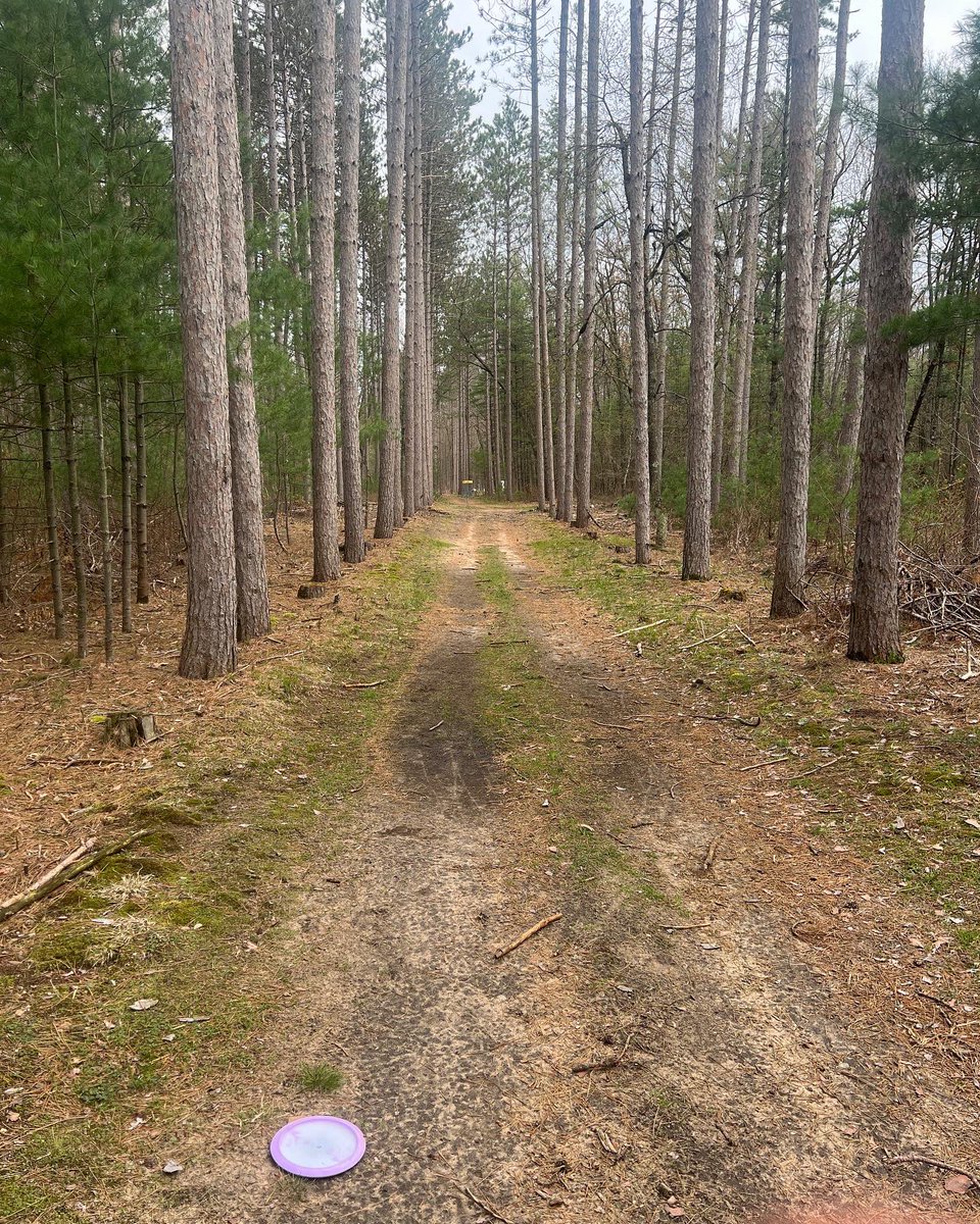 ZacO_Disc's tweet photo. I got to play!?
A very wooded right course where I played a solid Round 1 and injury made Round 2 rough 😬
New Legacy Bag feels great! Can’t wait to throw more and go to the next Disc Golf Thread’s event.
#legacydiscs #greatlakesdisc #teamacen1 #crew42 #discgolfthreads #kaces https://t.co/8eaHM5OyKp