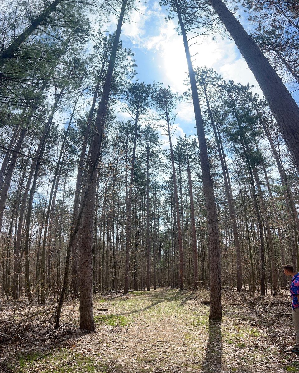 ZacO_Disc's tweet photo. I got to play!?
A very wooded right course where I played a solid Round 1 and injury made Round 2 rough 😬
New Legacy Bag feels great! Can’t wait to throw more and go to the next Disc Golf Thread’s event.
#legacydiscs #greatlakesdisc #teamacen1 #crew42 #discgolfthreads #kaces https://t.co/8eaHM5OyKp