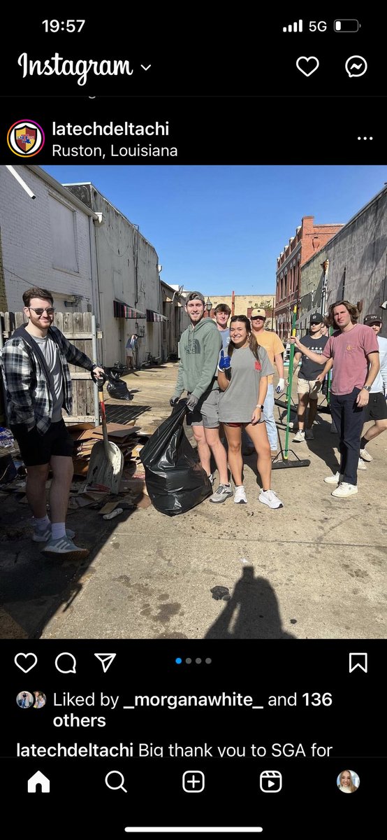 taynealytweets's tweet photo. Lmaoooo not Big Event being cleaning up the ponch alley 🤣😭🤣😭 https://t.co/zjEU7RtQ3B