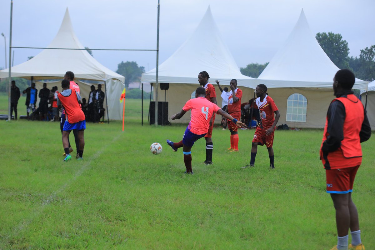 ndejjeleague's tweet photo. MULIWA?!!!
GAME DAY TWO IS ONGOING!!π₯π₯π₯
ποΈ: @Kingsparkarena
#NdejjeLeague
#MatchDayTwo
#SeasonThree https://t.co/05mLCIpSRV