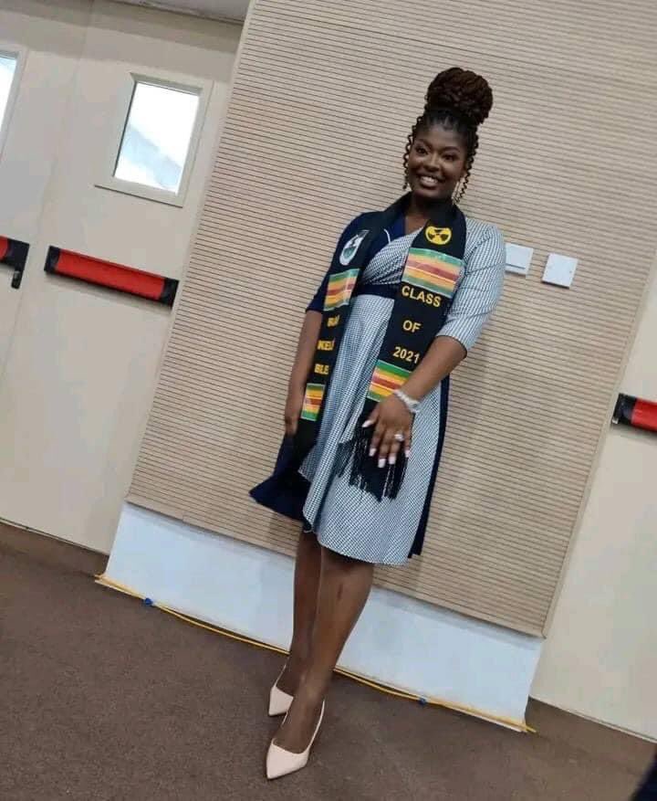 unnstudentz's tweet photo. Meet Kelechi Blessing, 2021 Best Graduating Student, Department of Radiography, University of Nigeria Nsukka.🔥 The real Babe and more 
Congratulations 🍾🎉 https://t.co/XAc72edikU
