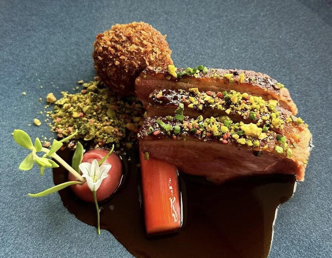 From our current Tasting menu Salt Aged Duck breast ,Miso Confit leg Bon Bon,Rhubarb,Pistachio and a little jus blended with the Rhubarb syrup 🤓🔥❤️🍷⁦<a href="/ArtSchoolLpool/">The Art School</a>⁩ ⁦<a href="/ArtSchoolCellar/">The Art School Cellars</a>⁩ ⁦<a href="/VisitLiverpool/">VisitLiverpool</a>⁩ ⁦<a href="/TheGuideLpool/">The Guide Liverpool 🌇🌃</a>⁩ 🐷🥂🤩