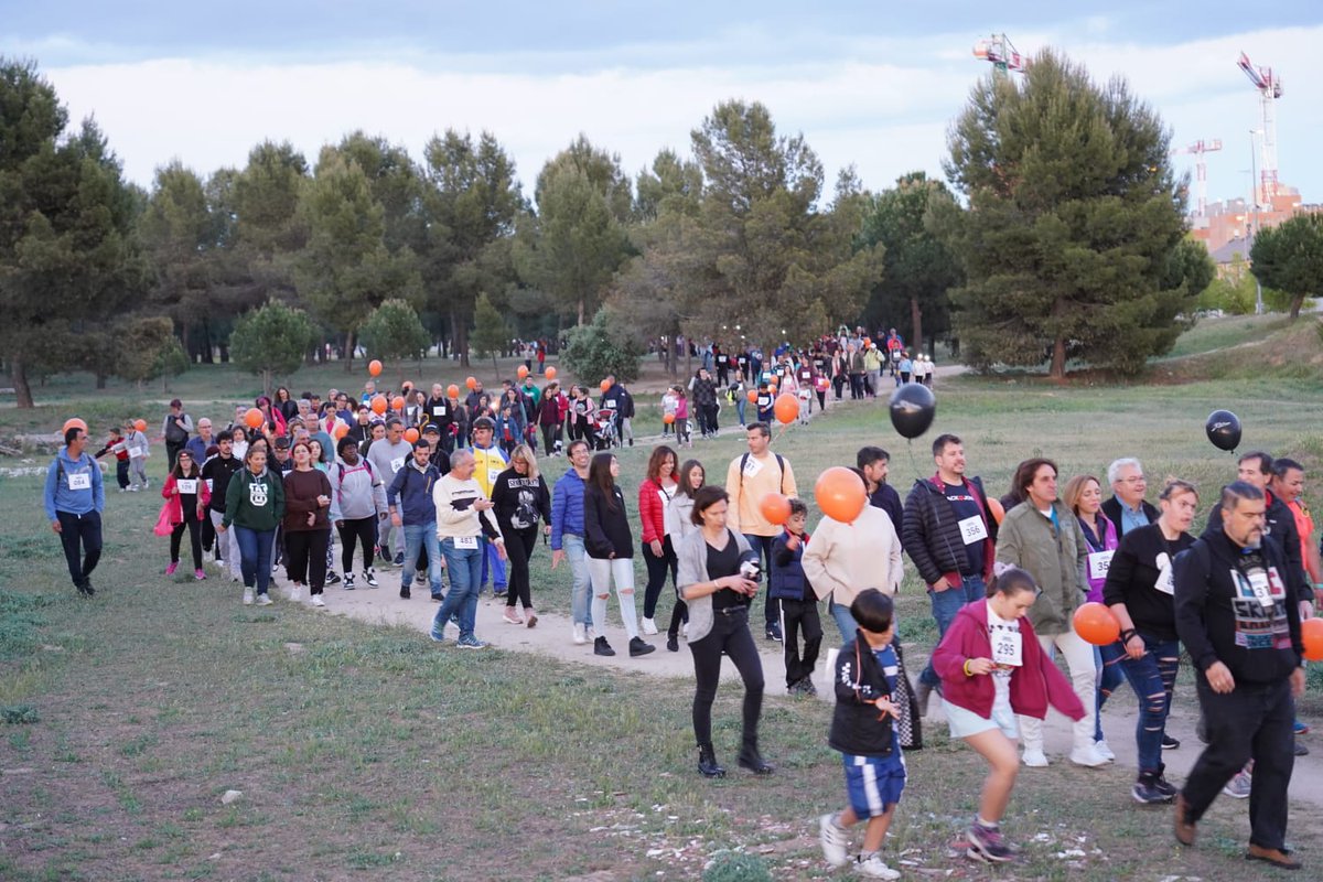 EnsancheSurJMD's tweet photo. Vaya pasada ayer por la noche #EnsancheSur #Alcorcon. Mil Gracias por mover el barrio @ensancheando vecin@s, perretes, comerciantes, clubs deportivos, #elclubdelosbichos @asoclubamigos. Gracias a todos los que lo hicísteis posible. https://t.co/hAp92GKnGx https://t.co/lo3LIVsd7L