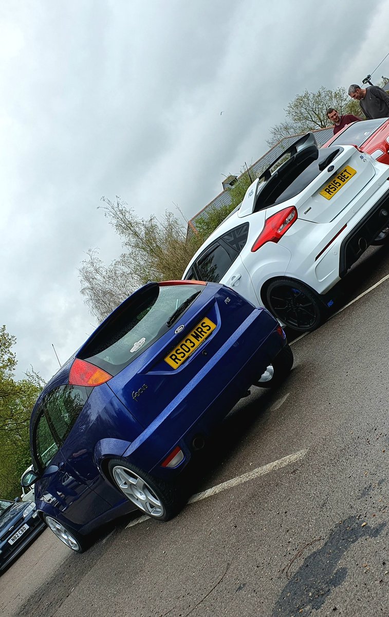 RST220's tweet photo. Nice little meet this morning with other @FordRSOC members @fastfordmag @forduk @FordPerformance @PerformanceFord https://t.co/OBtp3IAYwu