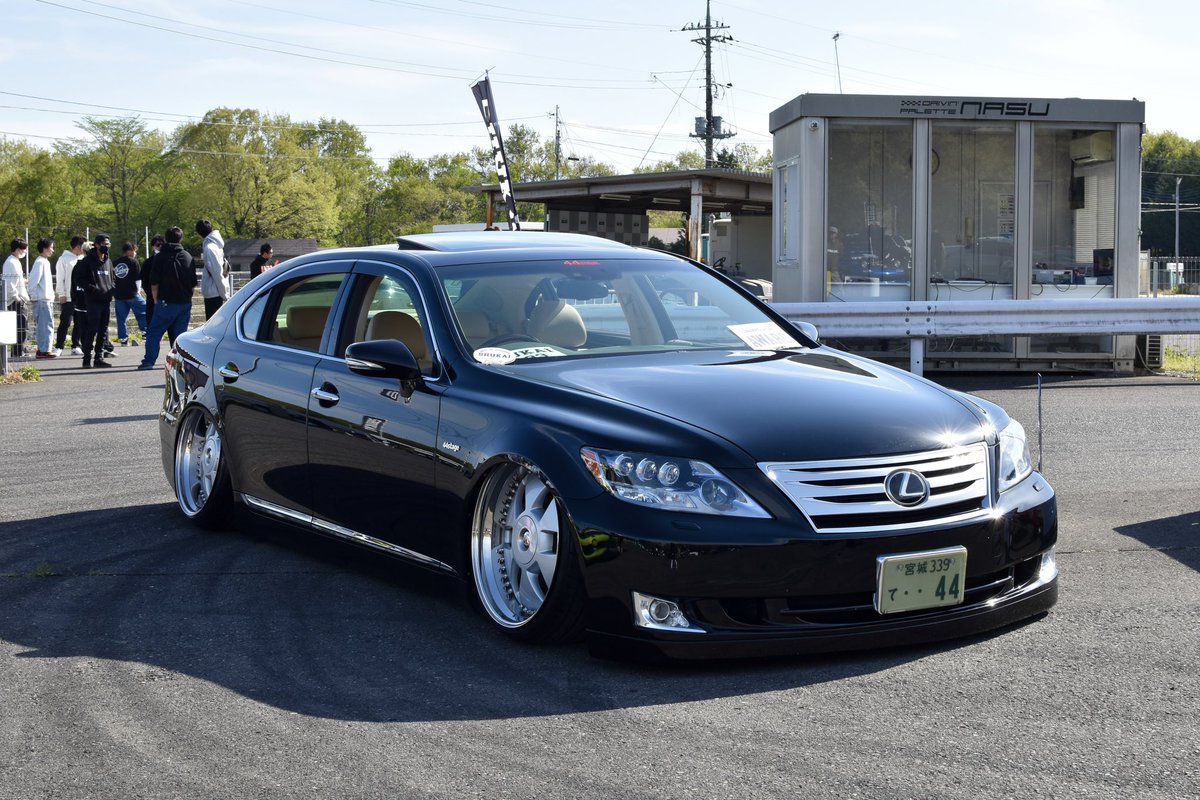 44_exclusive's tweet photo. 4台でSHUKAIへ！

AWARD 【BEST OF NIHONSYA】
ありがとうございました

#SHUKAI2023 https://t.co/NXhWDAO5Ir