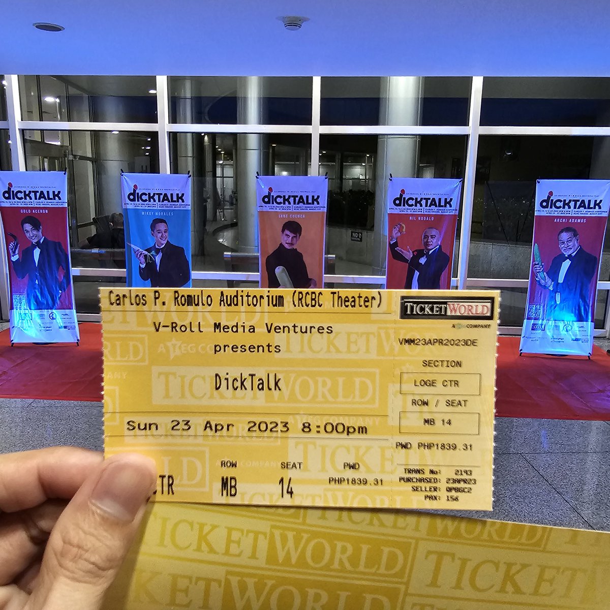 ManilaFlasher's tweet photo. Let's have a #dicktalk.
w/ @singlibogmo https://t.co/96EN7ShDNL