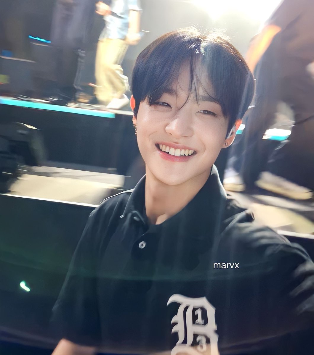 junkyu_3412's tweet photo. โอ้โห!!!!!!!!!!! ใช้กล้องอะไรถึงเก็บความหล่อของคุณพัคจีมาได้ขนาดนี้ กราบกล้อง แล้วแกดูรอยยิ้มนั้นสิ ㅠㅠ ใจพ้ม 😳😳😳 https://t.co/wcPo1Zg63D