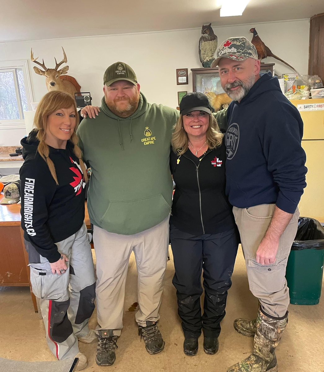 TWilsonOttawa's tweet photo. The rain couldn’t damped our spirits!! Another successful #LadiesRangeDay with @amandalynmayhew 🇨🇦❤️ watch for it on an episode of #ThatHuntingGirl on @SPORTSMANchnl 📺 cameo from @AlexRuff17 #BruceGreyOwenSound
#GirlsWithGuns #SafeFunFriends #TeamCCFR #WomensProgram https://t.co/6VaB5T9MPn