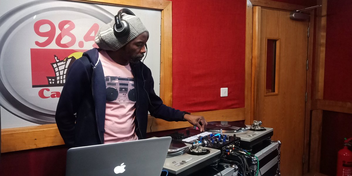 karundu's tweet photo. Perfect Sunday afternoon plot #SundaySoulJam in the mix #ELBoogie Edition @DeejayADRIAN @CapitalFMKenya ๐ง๐ฅ๐๐ซ๐ https://t.co/aXMuzOxwcu