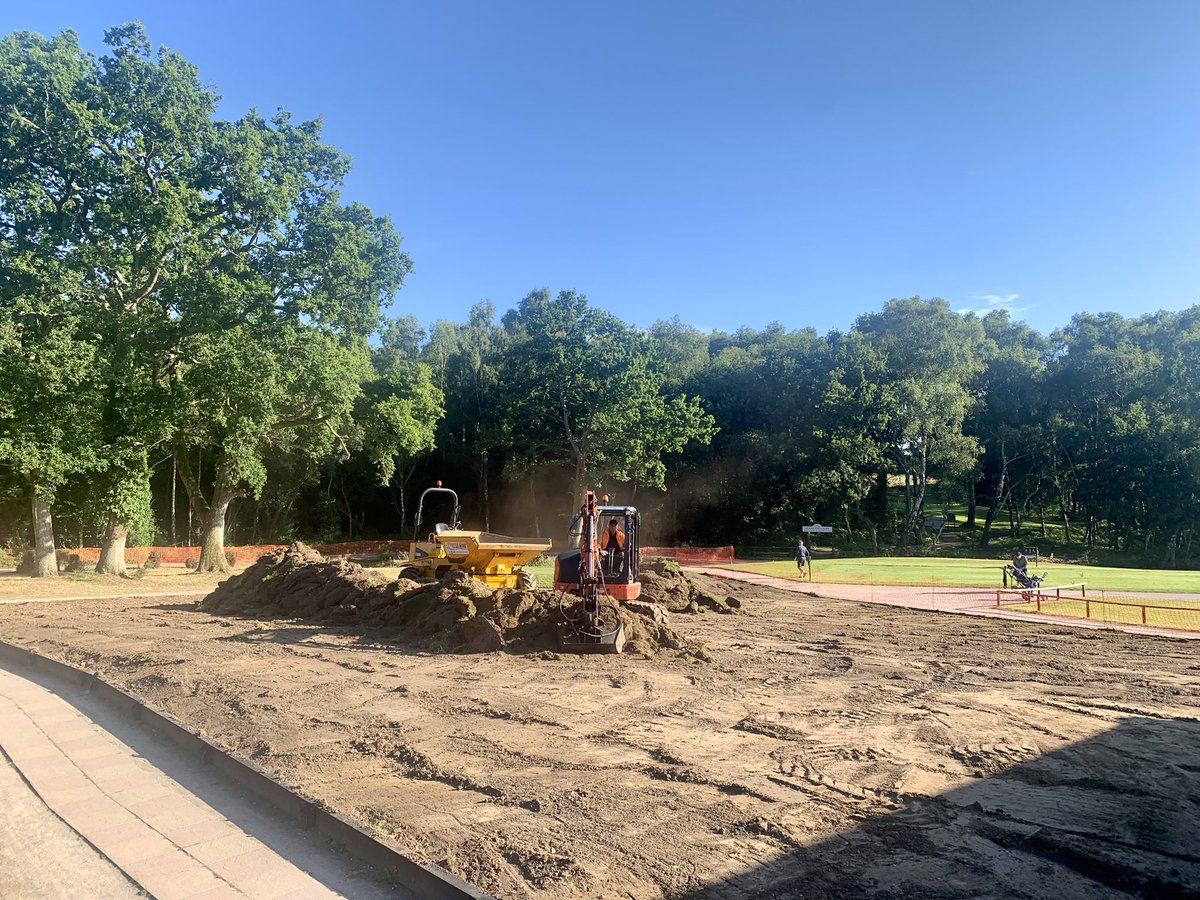 AndyClarkCM's tweet photo. Really excited to open our new short-game practice area and 1st competition tee this weekend. Our biggest in-house project to date and already a hit with members and guests. @CraneValleyGolf @HoburneGolf @GK_Ewing96 https://t.co/Ty9scdxK8P