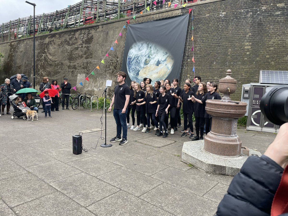 RuthMayorcas's tweet photo. Exciting stuff in #Chiswick from @AbundanceLondon - hats off to @kareninagarden and others for this. We’re blessed. https://t.co/EDbRDf4e3R