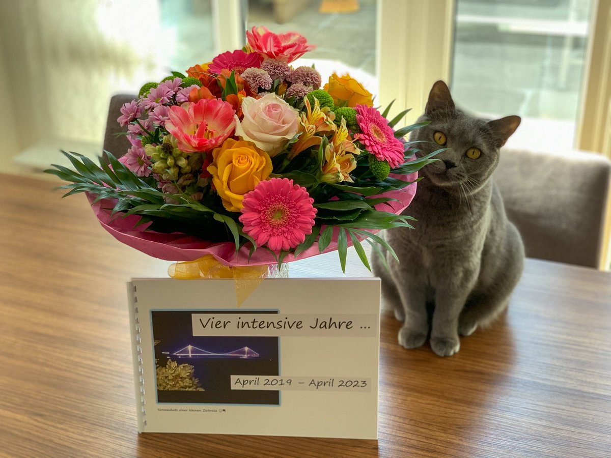 BusraKlkc's tweet photo. Time to say farewell to a wonderful research team @GoerzerLab! I have been mentored &amp; accompanied by an inspiring woman, our PI @IGoerzer (the producer of that lovely gift!) 
You will all be missed &amp; I‘m excited to begin the next chapter!
#virology #postdoc https://t.co/b6XhMYKYVg