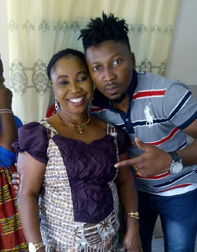 GodonMic's tweet photo. FORGET @twitter!!! My mother is currently trending on our #WhatsApp status timeline
😂🤩

It's your birthday Mama, let your joys be full. And your many years be gracious and blessed. In Jesus' name. Amen
#Mothersarethebest https://t.co/KyuiUlKntO