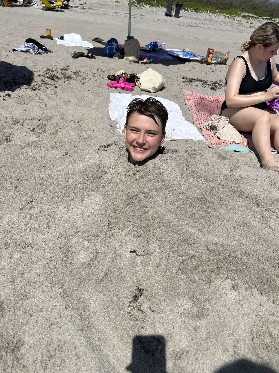 SEPDECA's tweet photo. Yesterday we went to Cocoa Beach and attended the Grand Opening Session. Everyone is having a blast and we are ready to compete today and tomorrow! 🔷 https://t.co/UquzNHK7yr