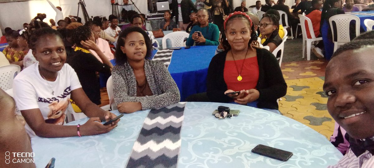 KijanaMdogonye's tweet photo. Right at JCC Thika road.
#JCCTHIKAROAD
#YOUTHDINNER
#CHRISTOSPHERE
#DUNDAAKIYESU https://t.co/K8nadVOZRK