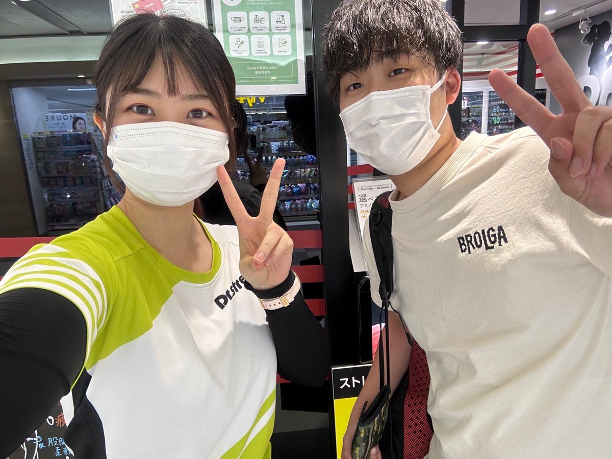 Dr06350997's tweet photo. 名古屋遠征第2弾
ユニモールの藤本さんにケアして頂きました!😎
足まじで軽くなりました!
技術の拘りを感じつつ色んなお話を聞いて頂き感謝しかありませんでした!🙇♀️
またよろしくお願いいたします☺️
#ドクターストレッチ
#ユニモール店
#OPSV https://t.co/UcIcMVMzUb