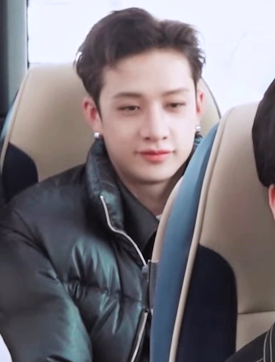 captainCB97s's tweet photo. chan is so mochi https://t.co/C2PNssRQXz