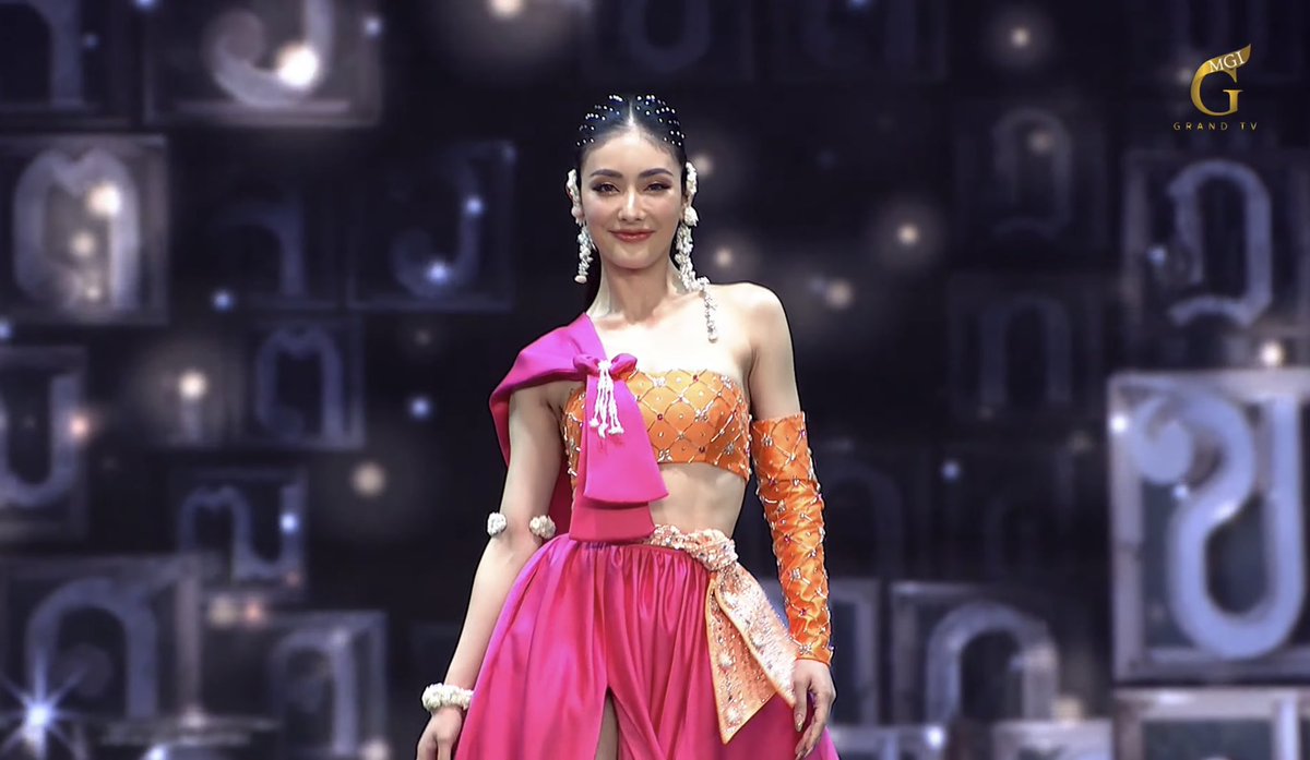 mini_classic's tweet photo. เรียบแต่โก้ โอโห้สวย 

#Meenax𝗡𝗮𝘁𝗶𝗼𝗻𝗮𝗹𝗖𝗼𝘀𝘁𝘂𝗺𝗲
#มีนาริณา
#มิสแกรนด์ไทยแลนด์ https://t.co/2RV0Y5fk9m