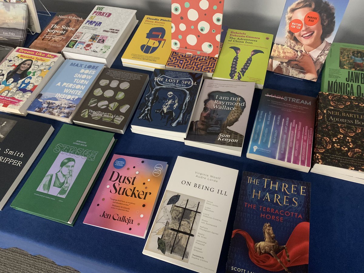 HetmoetMenard's tweet photo. Happy World Book Day!
#readforyourlife #WorldBookDay2023 #indiepress #booksaregood #fortheloveofbooks https://t.co/i4un2LIlbS