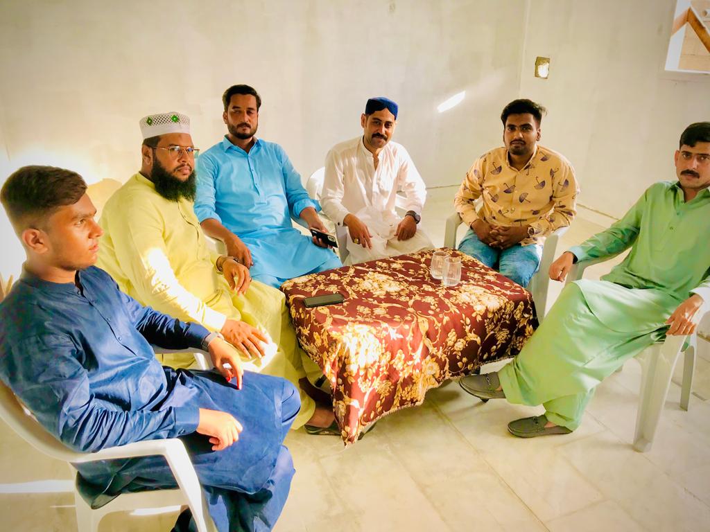 AzherSindhi's tweet photo. عید کے دوسرے روز پاکستان پیپلز پارٹی یوسی 11 کے منتخب چیئرمین مرتضیٰ علی میمن وائس چیئرمین علامہ غفور امجدی نے پارٹی کارکنان سے ملاقات کی اس موقع پر صدر #CBKC وارڈ 3 علی نواز جمالی جنرل سیکریٹری #CBKC وارڈ 3 دانش خان سوشل میڈیا ایکٹوسٹ اظہر میمن اذان میمن موجود تھے
#PPPFamily https://t.co/gSSHqcU69J
