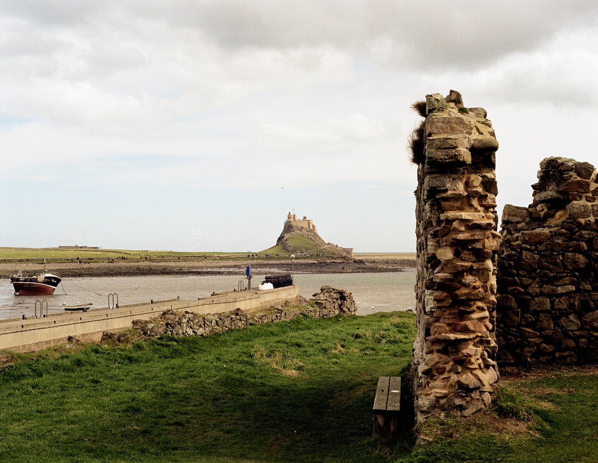 IntoDermot's tweet photo. Lindisfarne and Newcastle
Bronica ETRS
Kodak gold 120, ISO 200
Tetenal C-41
Very pleased with the results of developing but not with the scanning spiral, all in all great film. #believeinfilm #filmphotography #newcastle #whyaye https://t.co/fSHk2ajwe8
