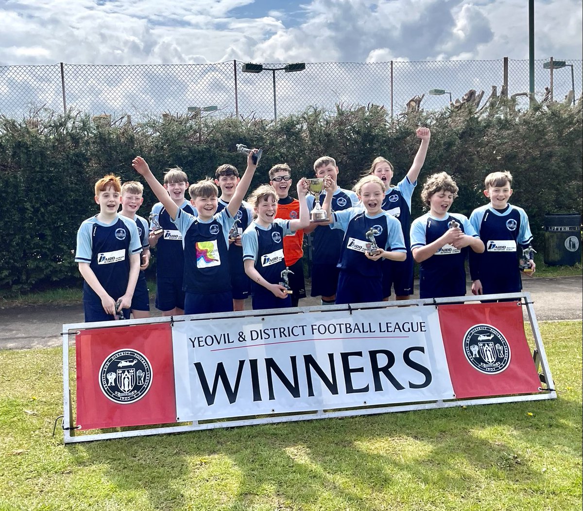 EricFish6's tweet photo. What a season,what a team, never know when they are beaten,coming back from 2-0 to draw 2-2 AET won 4-2 in the penalty shootout. Could not be more proud of James scoring to bring us back in the match and holding his nerve to score our first penalty. League and Cup double winners https://t.co/D7YOZrLHTD
