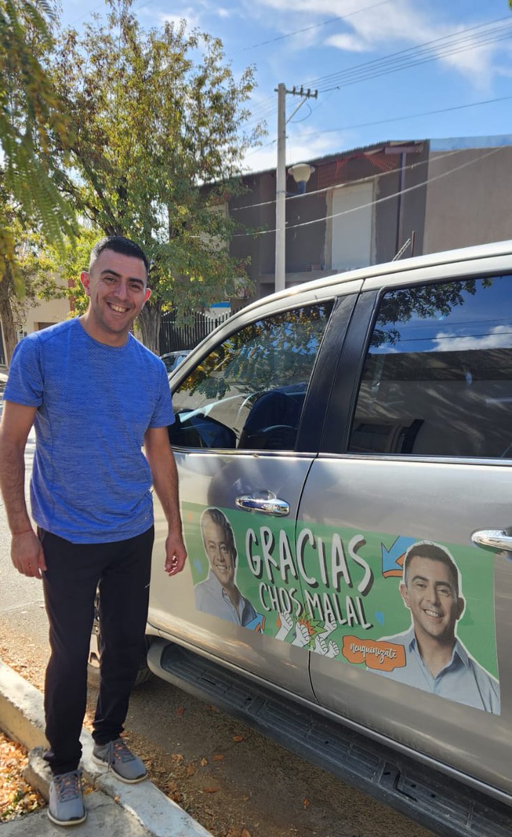 nicolasalbok's tweet photo. Está foto es de la previa de la #CaravanaDeAgradecimiento de @Rolo_Figueroa por #ChosMalal. Creanme ayer vivimos una jornada histórica, es la primera vez que un Gobernador electo recorre la pcia agradeciendo el apoyo, a la militancia y electores. #SiempreChosMalal https://t.co/Pxh1G1Vh0R