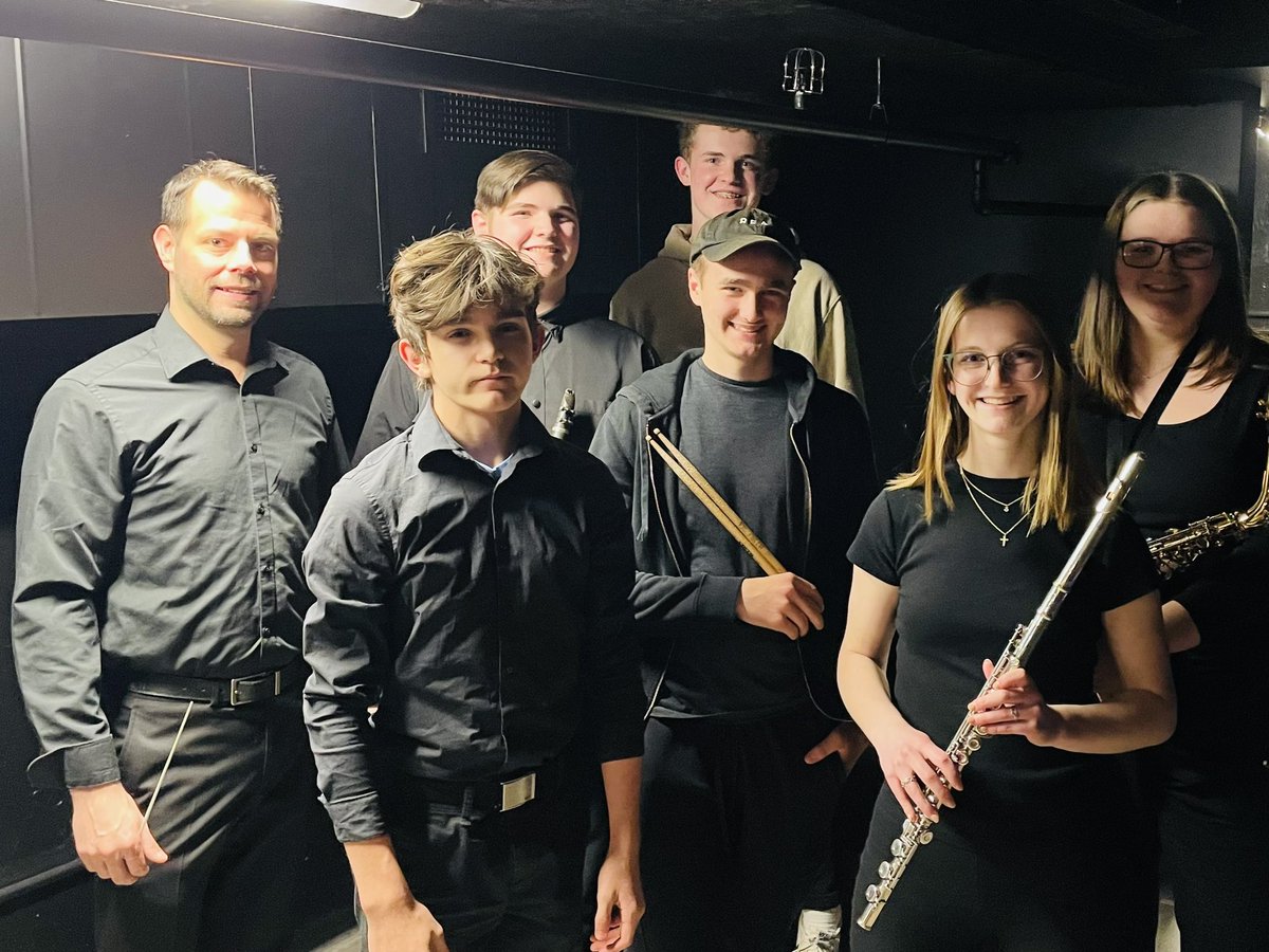 Last chance to hear this amazing group in the Pit. 2:00 performance.