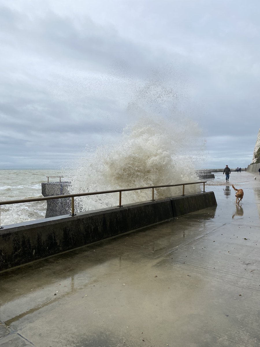 preceptormel's tweet photo. Little 5k inspired by the elite London marathon finishers #Undercliff #Saltdean https://t.co/6KrD4dItaU