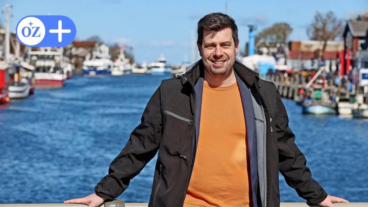 OZlive's tweet photo. Ex-Lehrer aus Rostock packt aus: „Sich kritisch zu äußern, scheint verboten zu sein“ https://t.co/yVhfDpH2Y0 https://t.co/PetFldgaBt