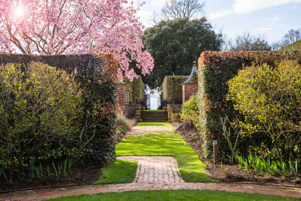 You could work here!
Hidcote has positions open in the Visitor Experience Team and the Garden Team, head to careers.nationaltrust.org.uk to find out about the roles available and how to apply.

📷 James Dobson
#Hidcote #NationalTrustJobs #ApplyNow #NationalTrust