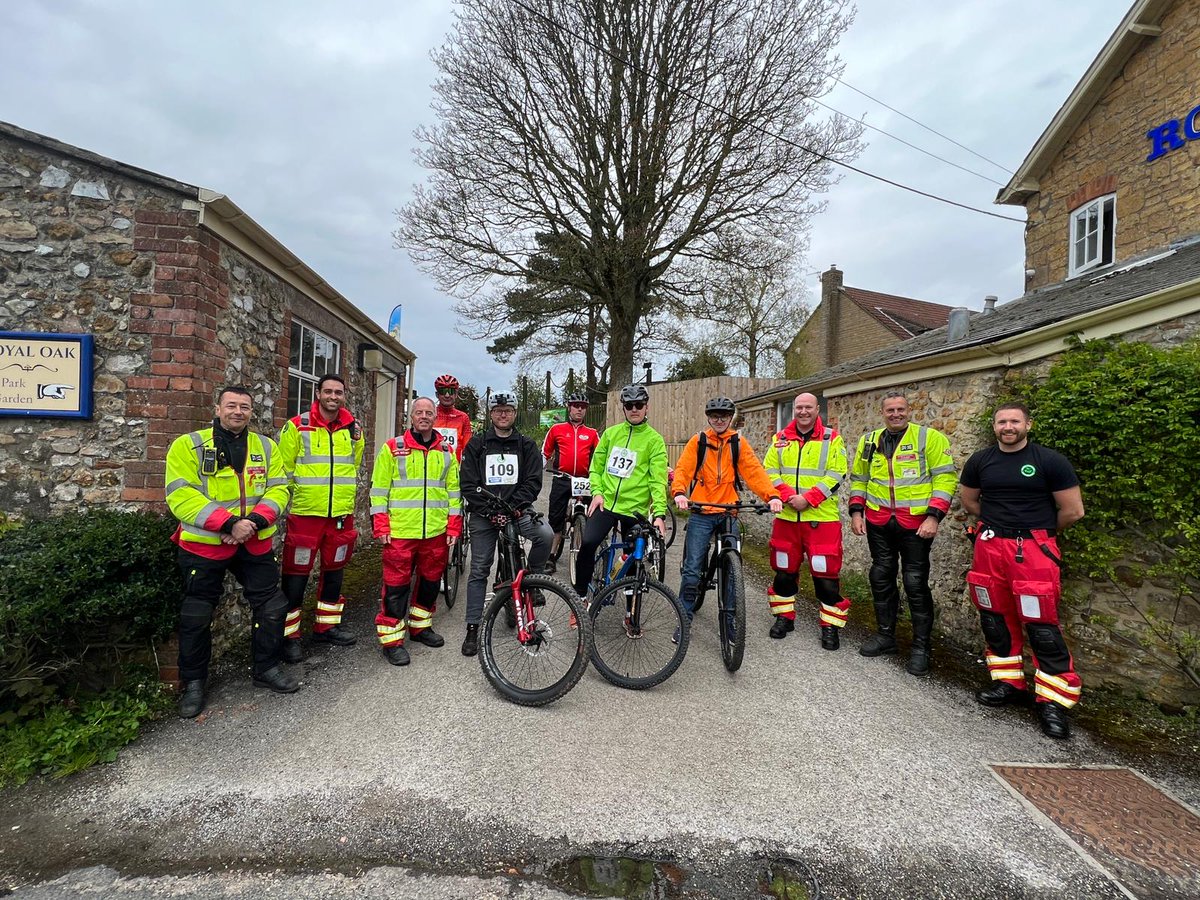dsairambulance's tweet photo. Let’s go 🚴 Good luck to our cyclists setting off from the Royal Oak in Drimpton on the 11-mile route down to West Bay. You’ve got this!
#CharityEvent #CycleEvent #Fundraising https://t.co/XDyvp2fFb3