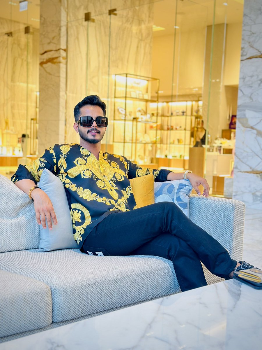 amjadsithara's tweet photo. Taking a quick break from conquering the world.

#atlantistheroyal #dubai #eid #eid2023 #holiday #breaktime #palmjumeirah #versace #balenciaga #offwhite #rolex #mydubai #uae https://t.co/1WJbeHoFKq
