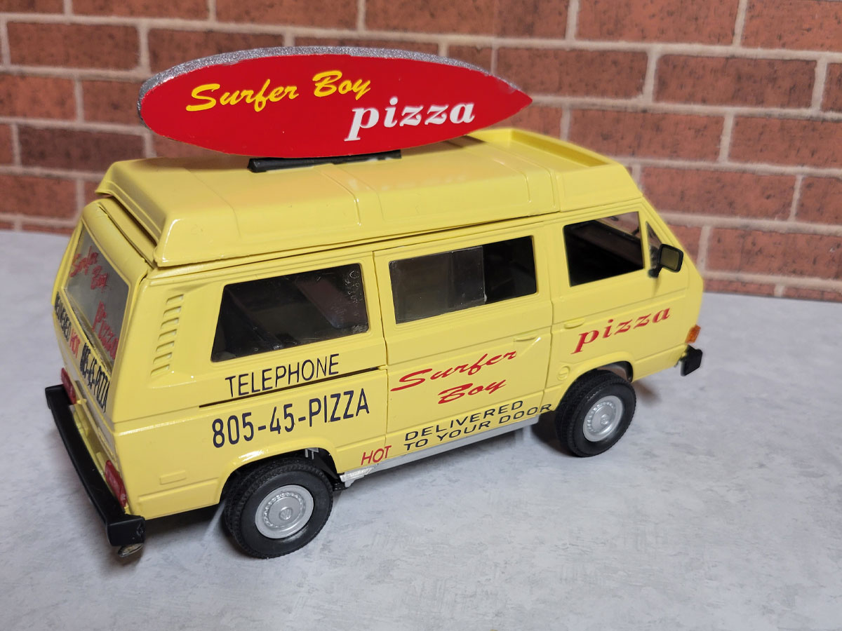 RevellGermany's tweet photo. Volkswagen T3 Camper in scale 1:25 built by John Daddario.
#revellgermany #scalemodel #discoverrevell #modellbau #revellkit #modelkit #volkswagen #bulli #t3camper https://t.co/bVXplQCYs0
