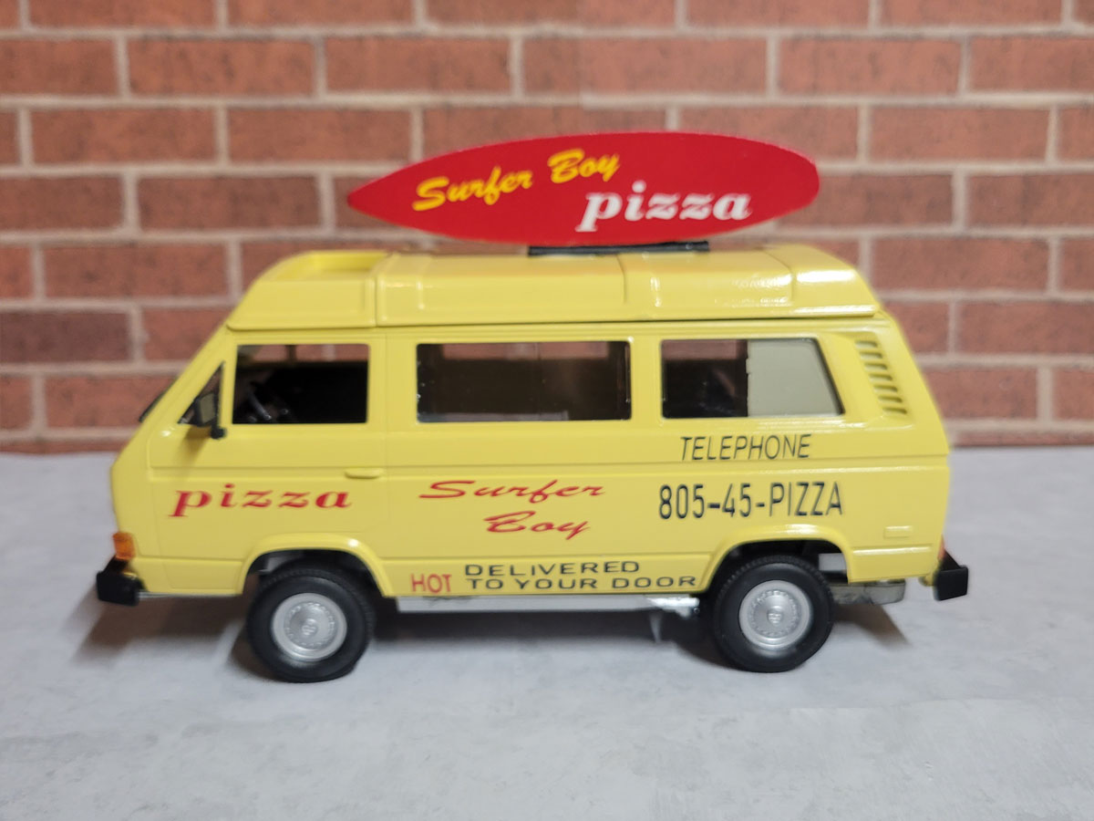 RevellGermany's tweet photo. Volkswagen T3 Camper in scale 1:25 built by John Daddario.
#revellgermany #scalemodel #discoverrevell #modellbau #revellkit #modelkit #volkswagen #bulli #t3camper https://t.co/bVXplQCYs0