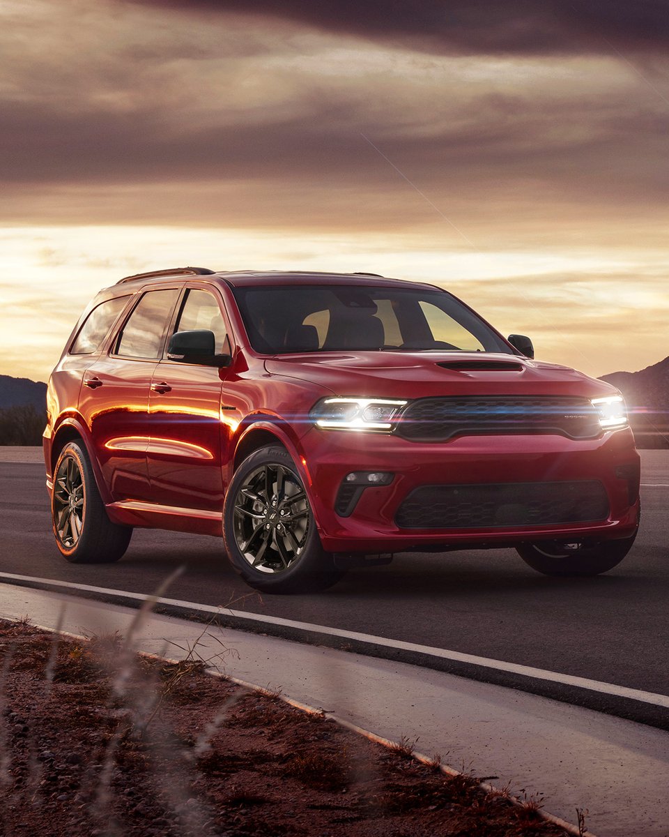 Dodge's tweet photo. Wall-to-wall power. 💪
#DodgeDurango https://t.co/q8AGql3HTy