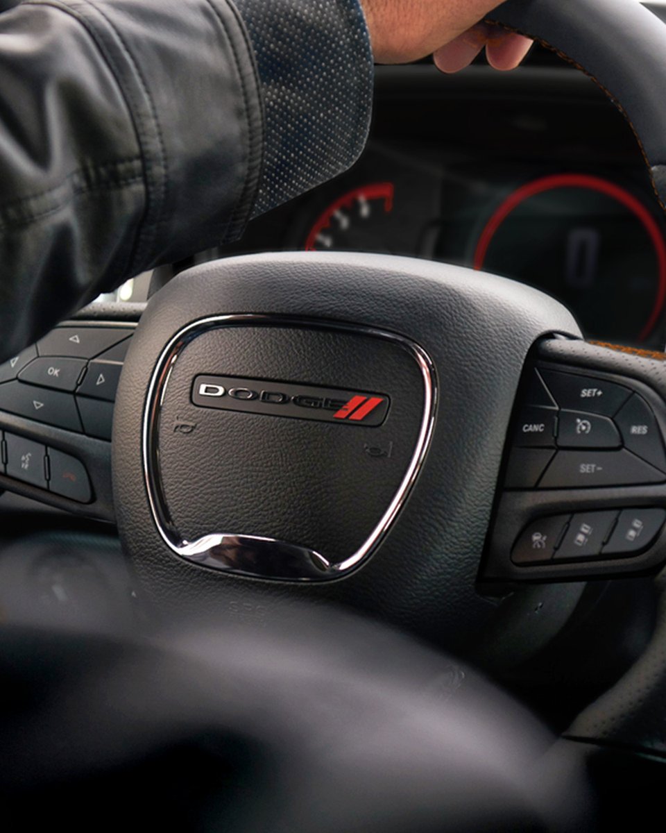 Dodge's tweet photo. Wall-to-wall power. 💪
#DodgeDurango https://t.co/q8AGql3HTy
