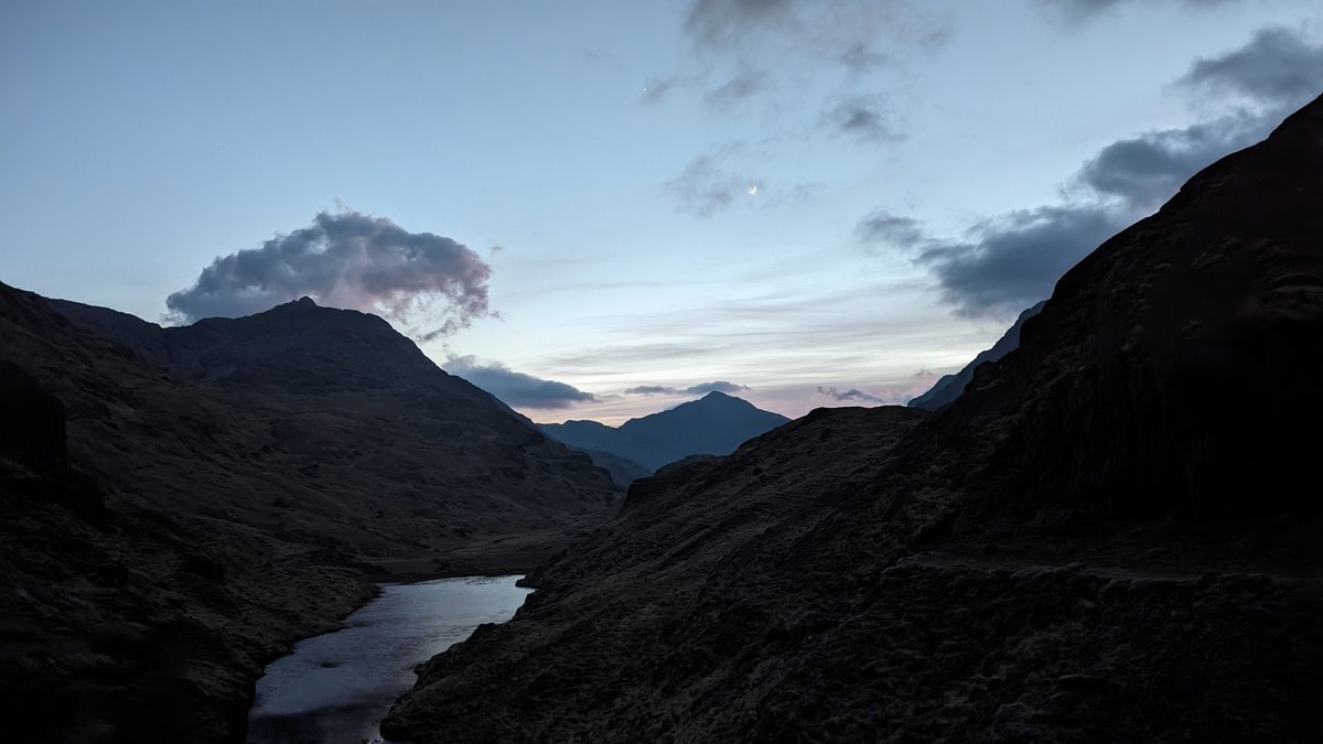 aleeve1's tweet photo. Superlative views in the #roughbounds with a circuit of Loch Cuaich, but boy do you earn them. Garbh Chioch Mhòr in particular must translate as Hill of the Thousand False Summits 😅 #knoydart #highlands #munrobagging https://t.co/0VhUCsqtDN