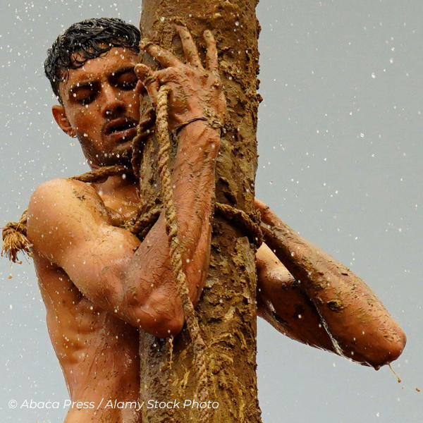 Photo_Oxford's tweet image. In The Blink Of An Eye - Photography&apos;s chronicle of the world, online exhibition created by @Alamy for #PhotoOxford2023 in response to our theme #TheHiddenPowerOfTheArchive. Explore it here: 
alamy.com/blog/in-the-bl…
Photo: Abaca Press/Alamy Stock Photo