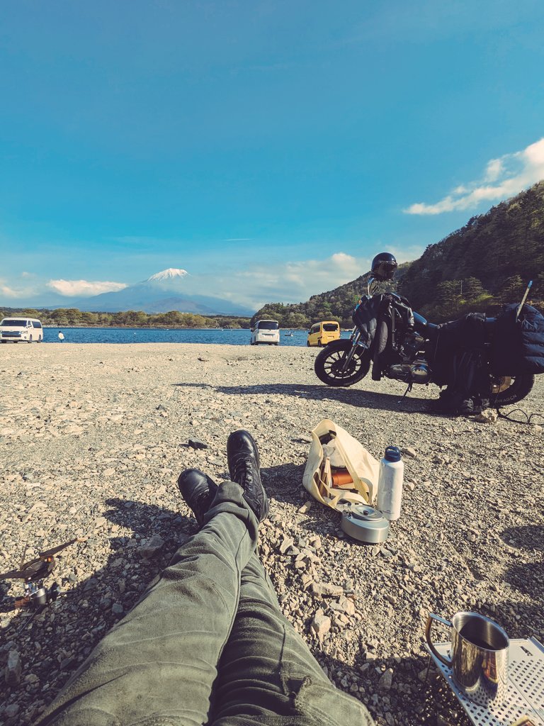 XLH883_1986's tweet photo. 2週連続富士山！
#富士山 
#カップヌードル
#ハーレー 
#コーヒーのある暮らし https://t.co/OOn9LtTXlJ