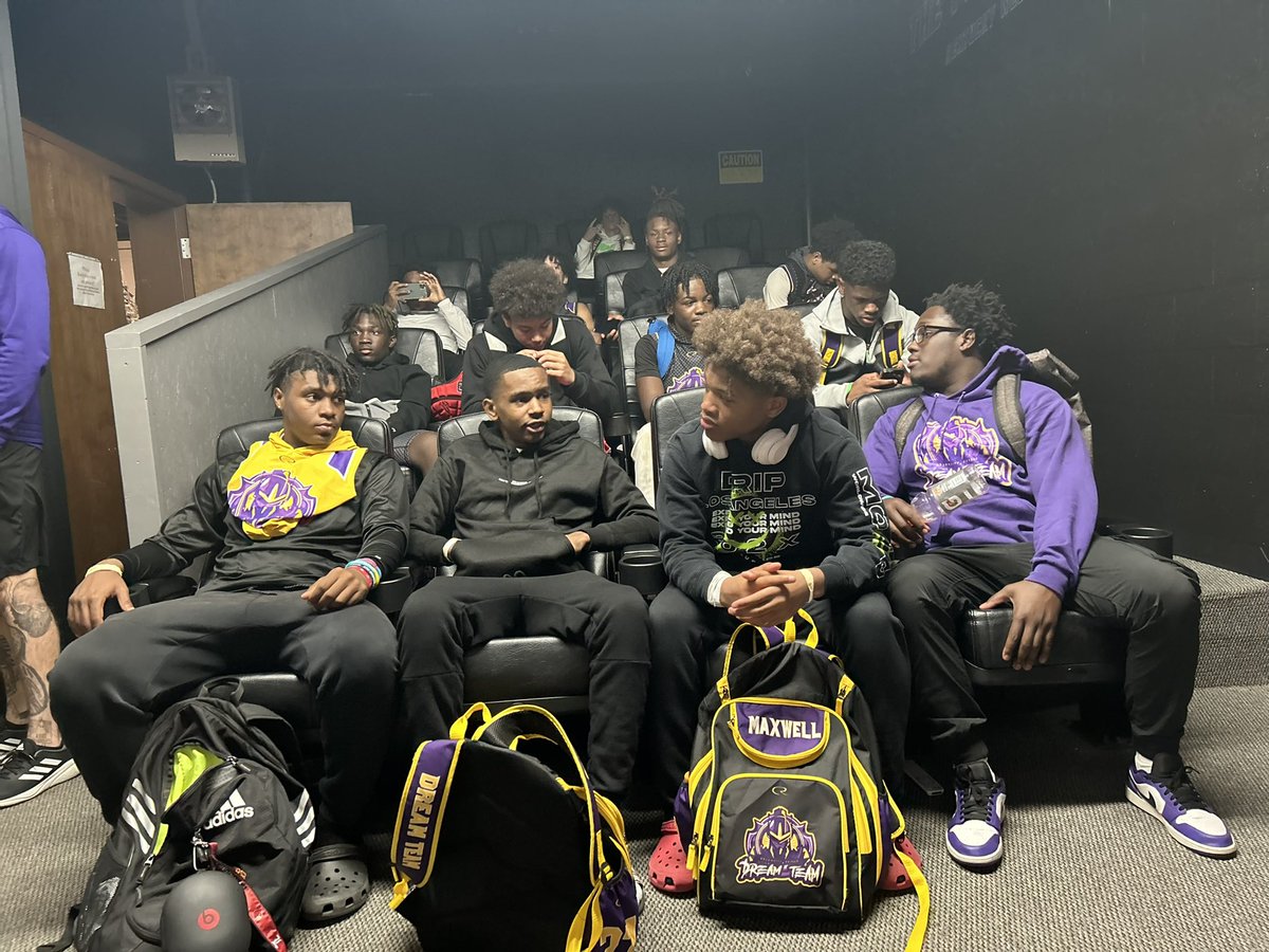 DeriusJones101's tweet image. After going 3-0 on the day we were blessed to tour the facilities of Kentucky Wesleyan thanks to coach @CoachKSSteele ! #KDub