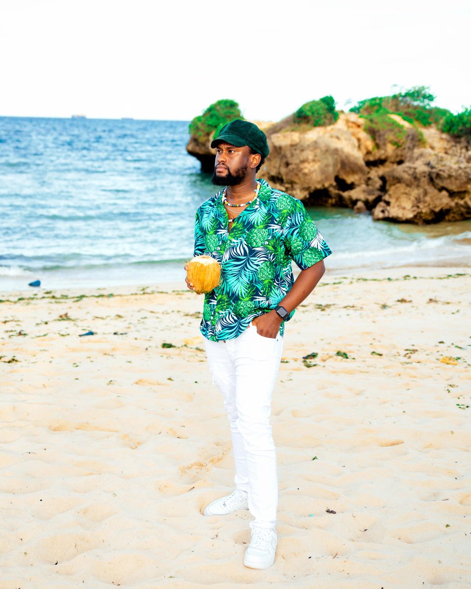 KennethAdeshina's tweet photo. High Tides and Good Vibes https://t.co/YYEFPGaAct