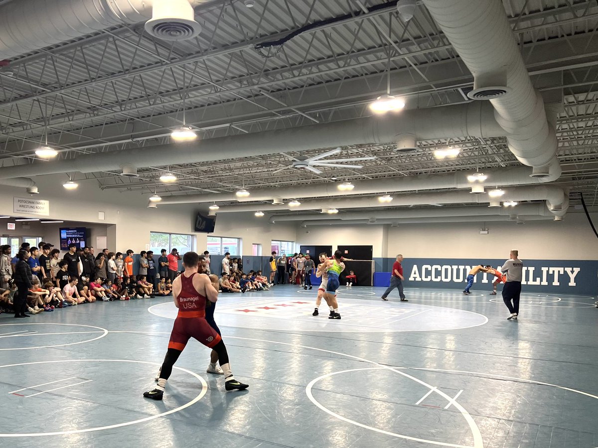 Thank you to <a href="/BTSCHICAGO1/">Beat The Streets Chicago</a> for the hospitality yesterday. What an amazing staff and facility. There is something special brewing in the Windy City.