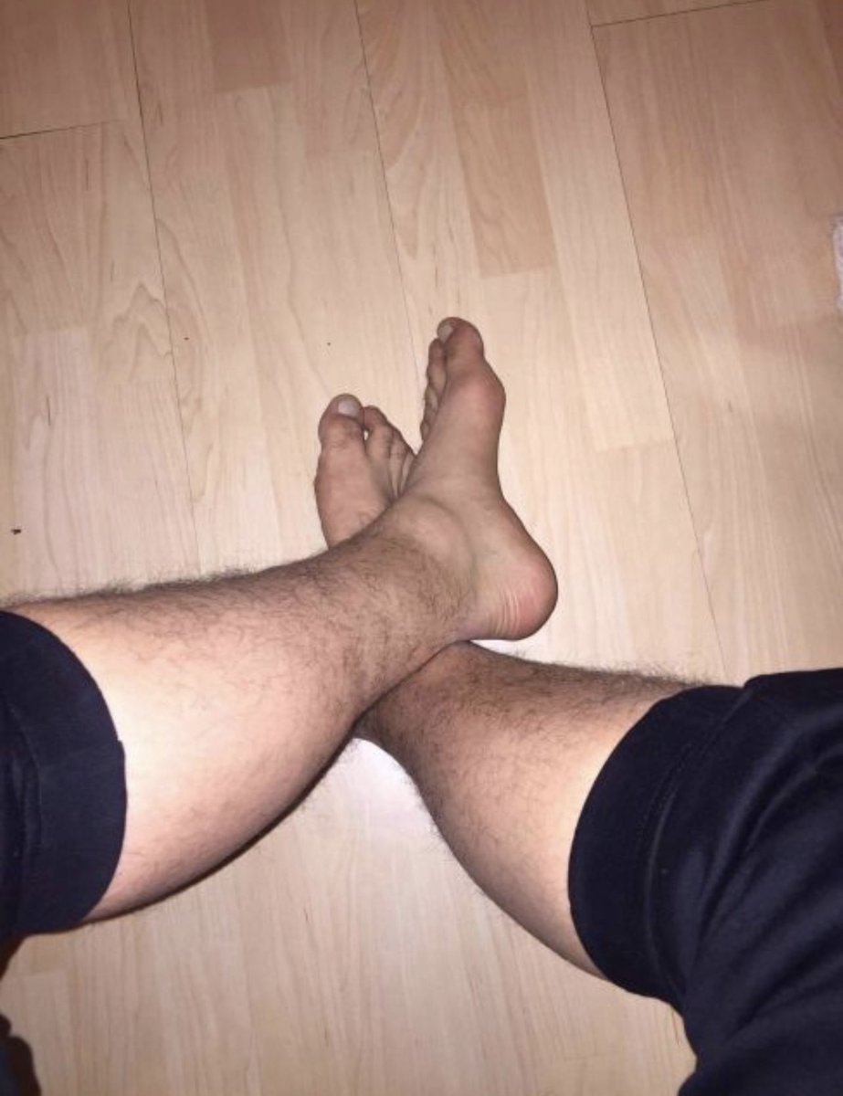 beuritoss's tweet photo. @Seira574055881 LA GROSSE SALOPE DE BEURETTE KIFF MES PIED SALES ET VAS RAQUER POUR QUE JE VIENNE LUI FAIRE NETTOYER… 
@GayFeetSlaveLic 
@GayFeetSlaveGFS 
#gayfeet #gayfeetslave #footworshi̇p #Alpha https://t.co/0qKspUIee7