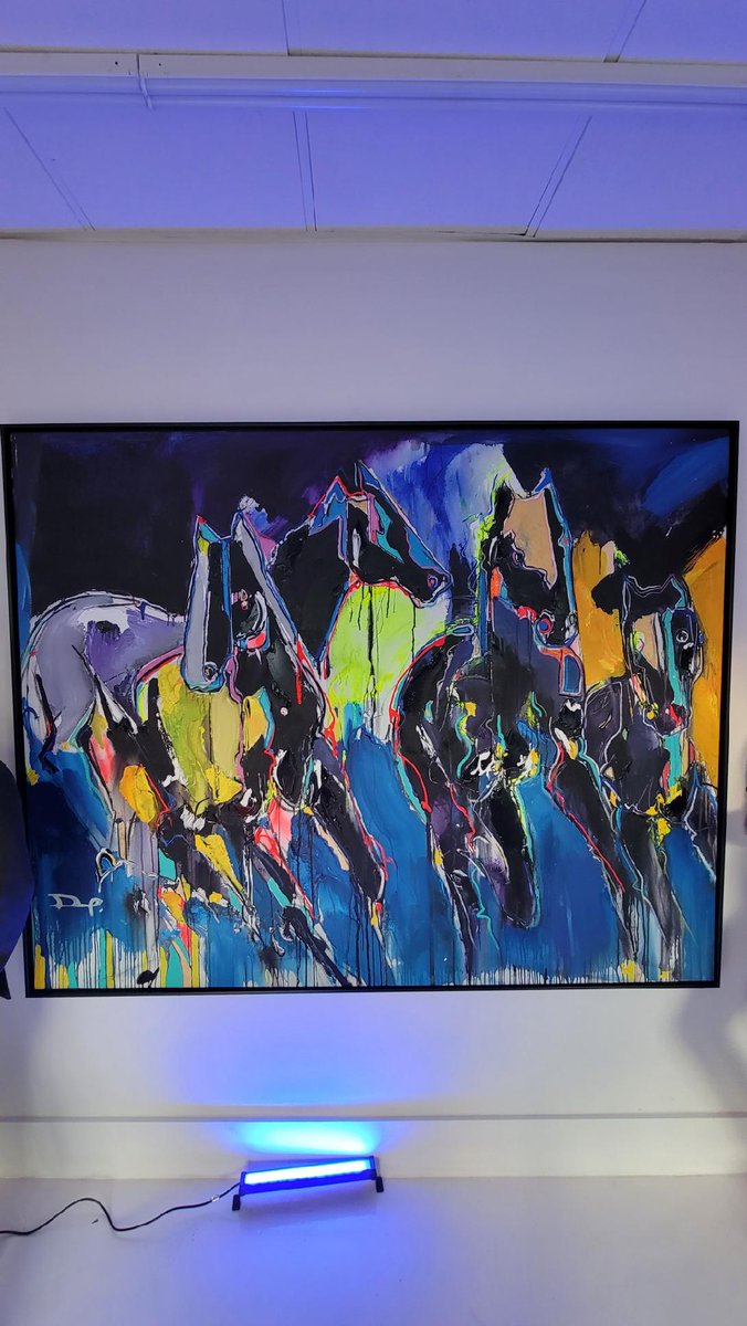 banegasstudio's tweet photo. Twilight run at Oddito Gallery Palm Beach, Florida 
More art: https://t.co/N8PRxMVy9U @Oditto_io #banegas #DavidBanegas #BanegasArt #ArtBasel #MiamiArtist #Artcollectors #WildHorses #TwilightRun #art #Painting #equestarianart https://t.co/xBZWBXp6br