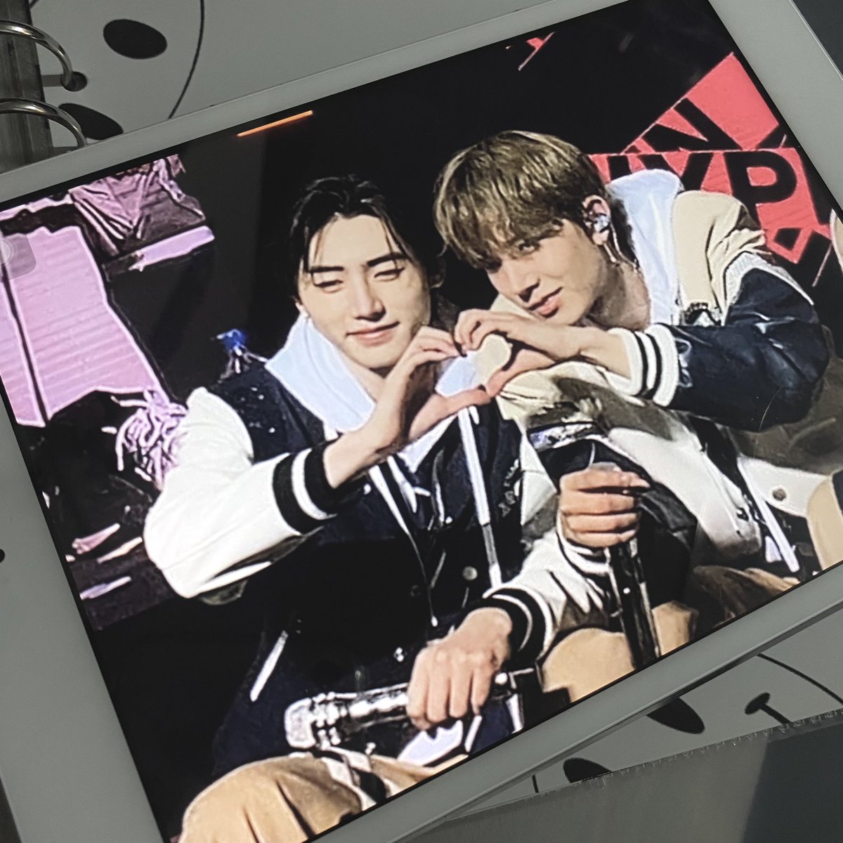 hoonlov's tweet photo. π @EN_streetph | #from_enstreetph
( #hlovmails )
ello! i got my heehoon keychain naaa thank you so much for letting me secure a slot and for the quick shipment π« https://t.co/8qbZjsiUnk