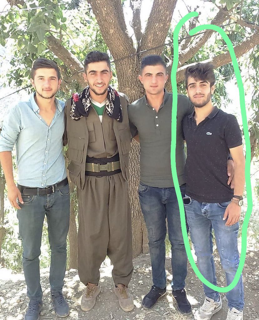 umitozdag's tweet photo. Türk Milleti’ne karşı yapılan ırkçılığa. Örnektir. Lütfen dikkatle okuyun: “Sayın Genel Başkanım, Sinan başkanın katıldığı babala programına gittik arkadaşlarımız ile ara verildiğinde Sevda Özbek Başkanımız 10-15 gence bir konuşma yapıyordu konuşma sırasında "Ne Mutlu Türküm Diyene" diyemeyenlere karşı biz Ne mutlu Türküm diyene diyoruz tarzında bir bitiriş yaptı. Sonra arka sıralardan o çocuk ayağa kalktı ve Sevda Başkana biz kürdüz Ne mutlu Türküm diyene demeyiz diye bağırdı sonra diğer çocukta kalktı ayağa, benim 3 yanımdaki arkadaş anayasamızın 66. Maddesini hatırlattı ve bütün salon ne mutlu Türküm diyene diye slogan atmaya başladı. Sonra güvenlikler bu 2 kişiyi dışarı çıkardı. Oğuzhan Uğur geldi ve o iki kişiyi tekrar içeri aldı sahneye çıkardı olayı anlatın diye çocuk sahnede tamam siz Türksünüz ama biz de kürdüz demek zorunda değiliz diye bağırdı bize doğru,  ardından Oğuzhan Uğur elinden mikrofonu aldı bu çocuk mikrofonsuz bağırmaya başladı bende bağırma diye tepki gösterdim oda bana gel lan dedi bende sahneye doğru yönelirken arkadaşlar beni tuttu.  Fragman yayınlandıktan sonra bütün haber sitelerinde arkadaşların beni tuttuğu görüntü resim olarak paylaşıldı ve Türk kürt kavgası ırkçılık olarak nitelendirildi. Önce sosyal medyadan tehditler aldım hâlâ daha gelmeye devam ediyor , ardından ofisimizin bulunduğu rezidans da  babamı aradılar ve bizde kürdüz burada ırkçı istemiyoruz diye çıkmamızı istediler. Sayın Genel Başkanım bugün dahi metroda benim yanımda gözümün içine bakarak bu olayı anlattı birisi beni teşhir edercesine , ben kendi canımı bir kenara attım lakin aileme yansıması beni en çok etkileyen nokta bu. Saygılarımı sunarım.”