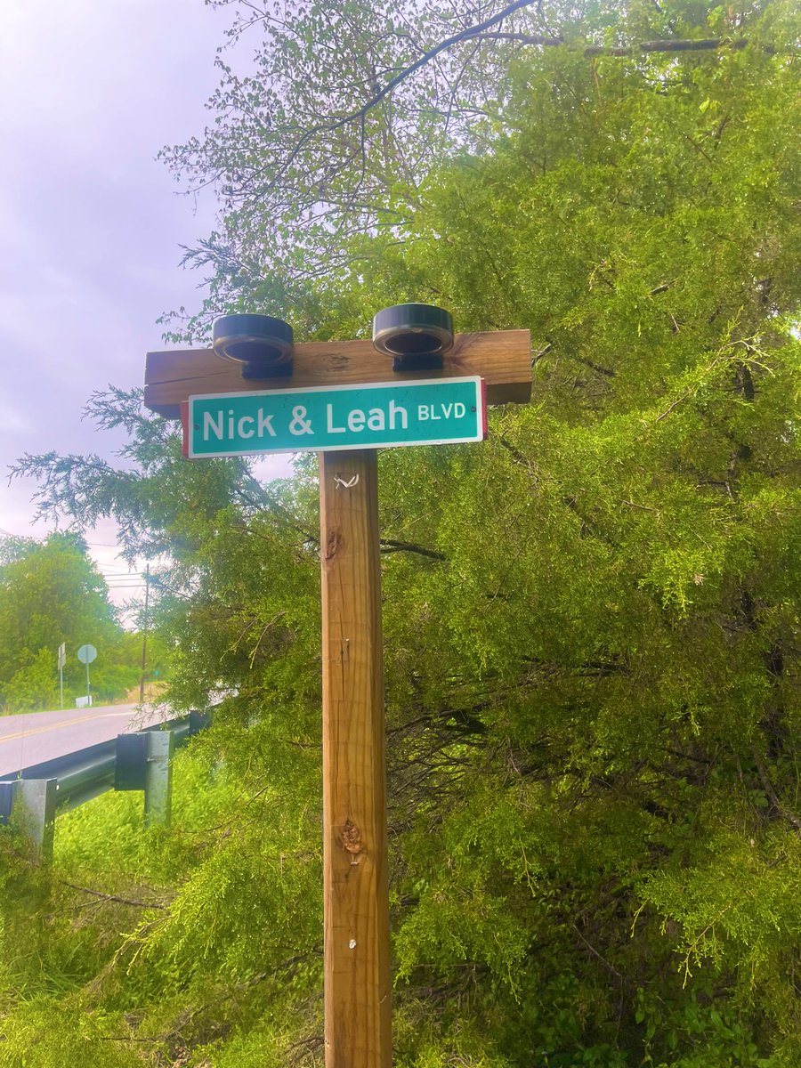 ittybitty_brity's tweet photo. Went & saw my baby girl 💛🌼🤞🏼 I miss you Leah!! #resteasybaby #missingyou https://t.co/fw2EYOd0Dt